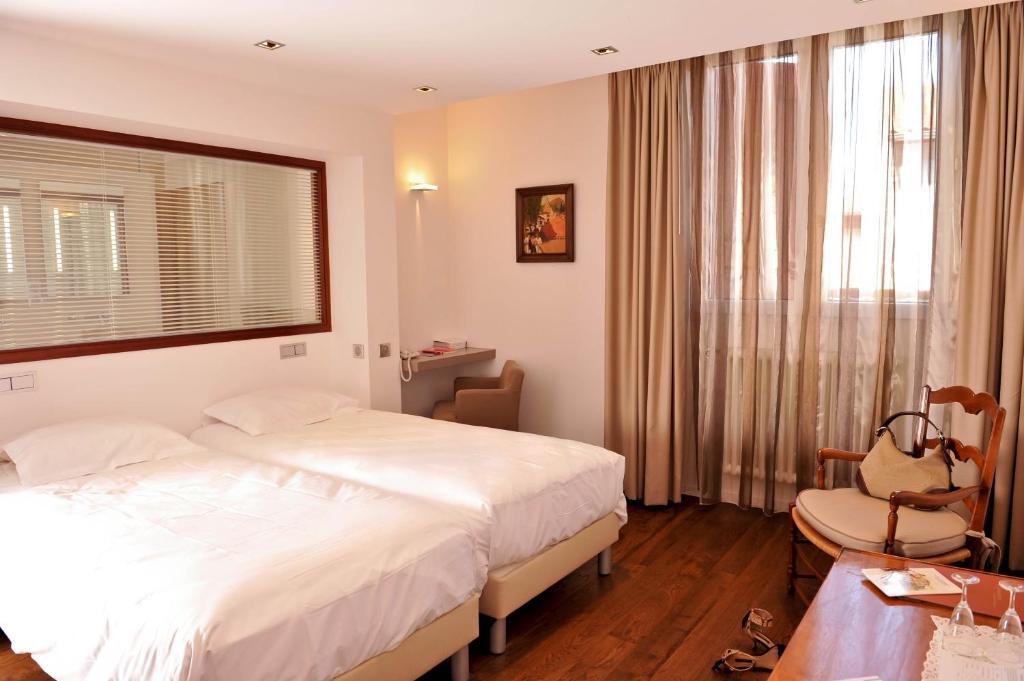 Hotel Des Pyrenees Saint-Jean-Pied-de-Port Kamer foto